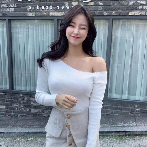 av白衣毛衣女神,探寻AV界清新女神的时尚魅力