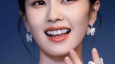 明星个人主页,璀璨星途，独家揭秘